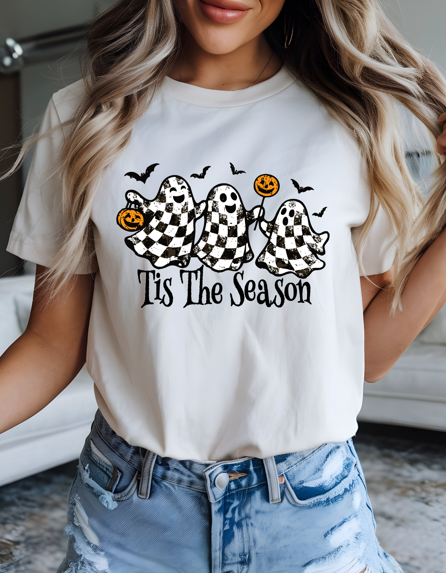 Tis' The Season Graphic Ghost T-shirt